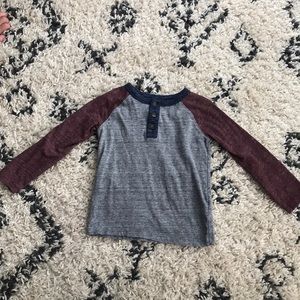 Old Navy long sleeve Henley 3T